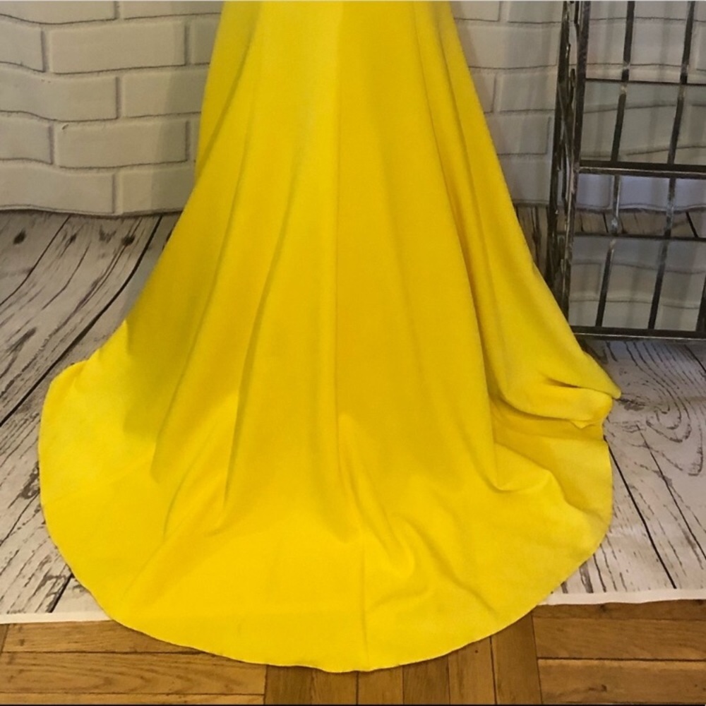 Mock neck embellished open back yellow mermaid gown dress - Picture 6 of 8